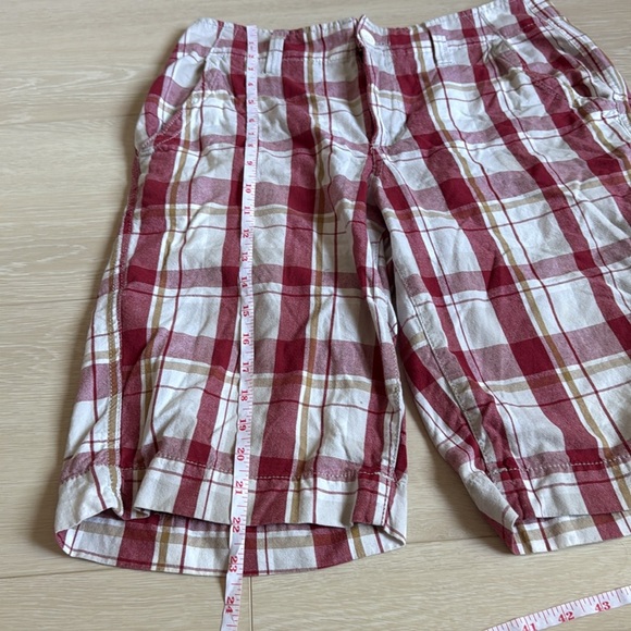 3/$10 Urban Pipeline Red White Plaid Shorts - Picture 3 of 6
